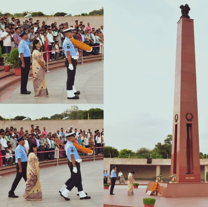 In a solemn NOK ceremony Ms Pushpa Devi w/o Rfn Kalidas Sharma, paid homage at NWM on 03 Sep 26